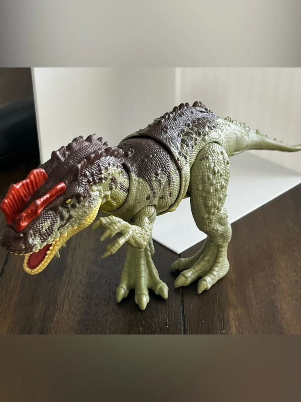 Jurassic World Dominion Massive Yangchuanosaurus 14.5” Action Figure